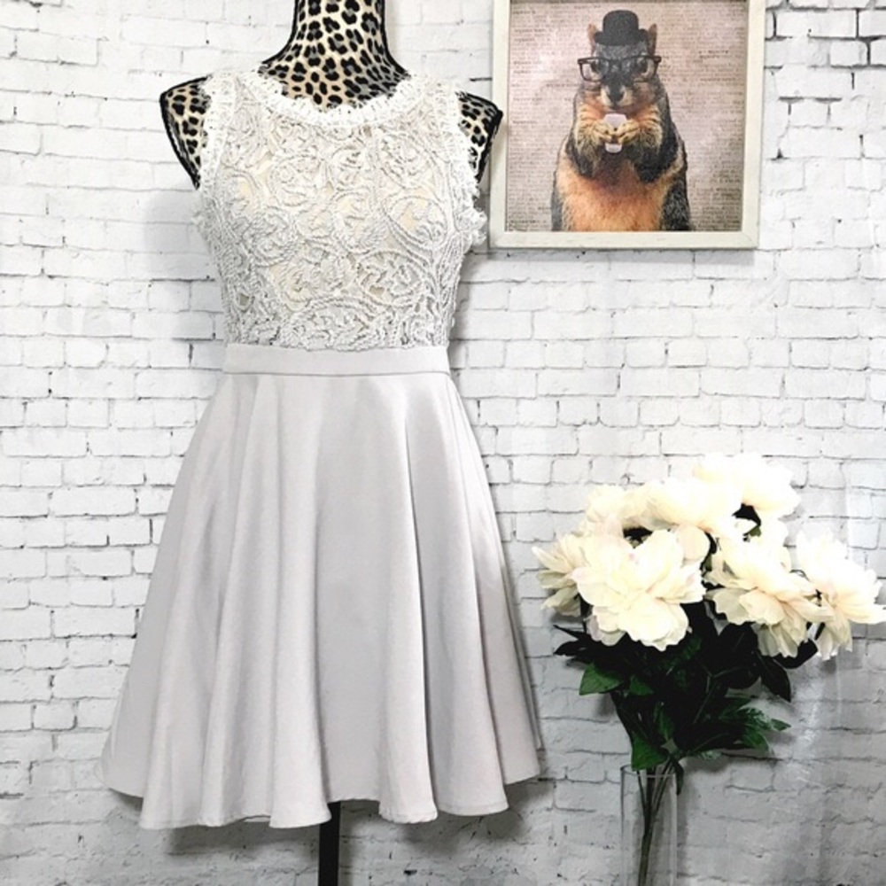 Romeo + Juliet Couture grey dress